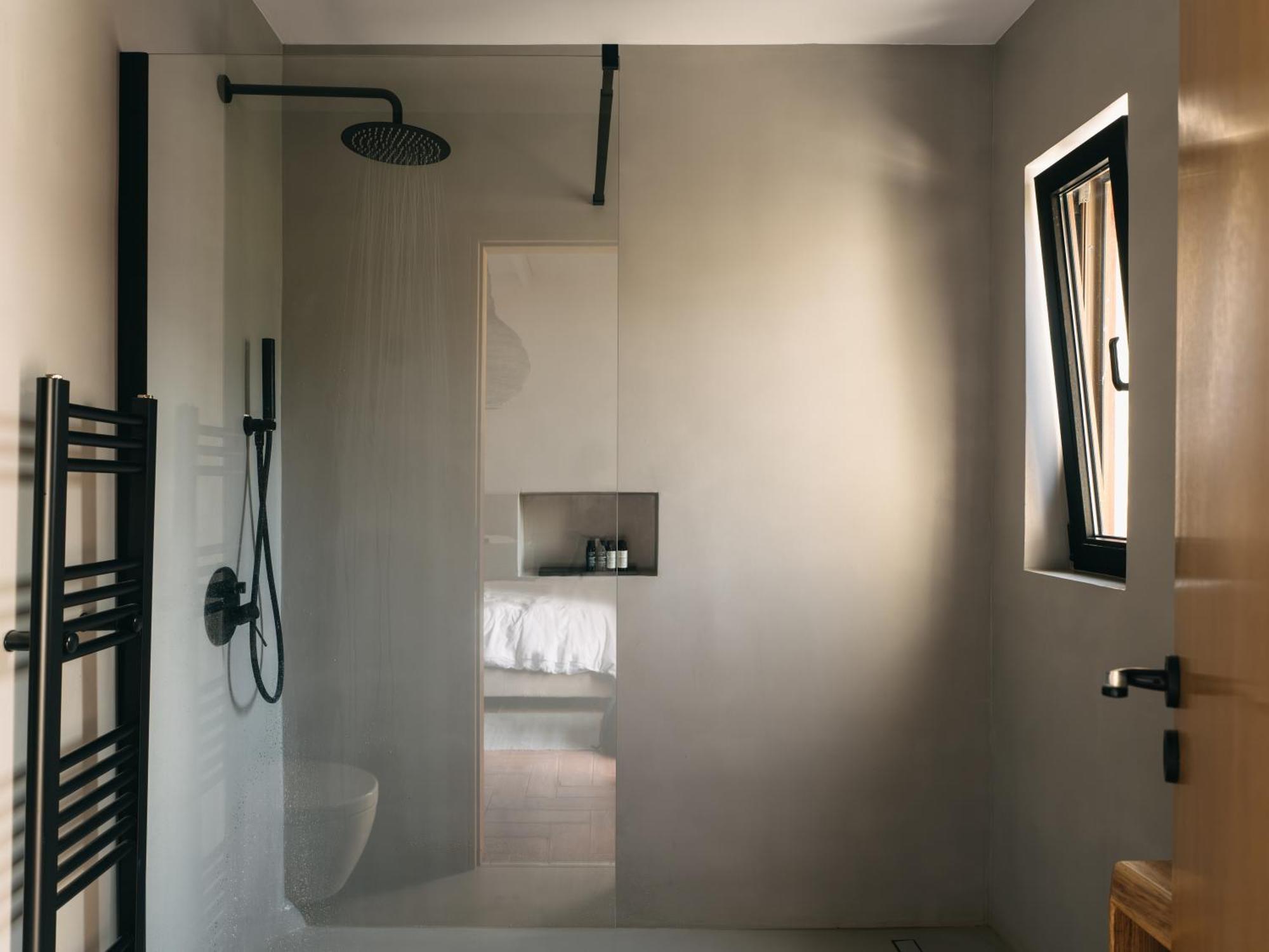 Kourmas Suites Limeni Exterior photo